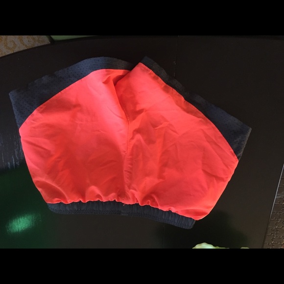 Running shorts - Picture 2 of 2